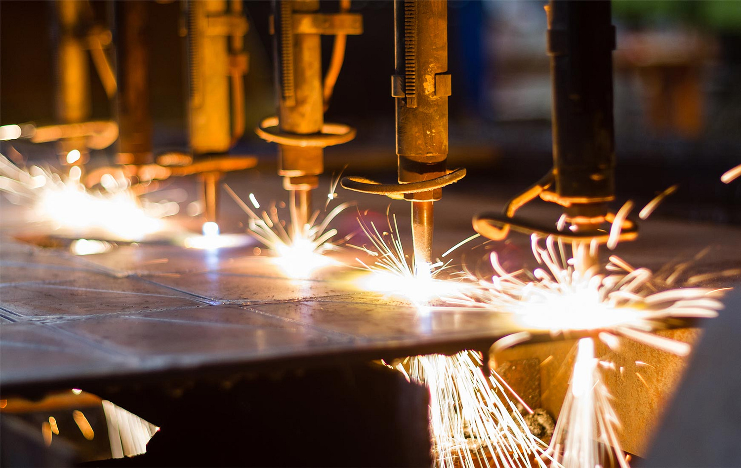 Manufacturers – Take the National Manufacturing Outlook Survey!