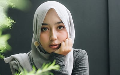 The Kind Face in the Hijab