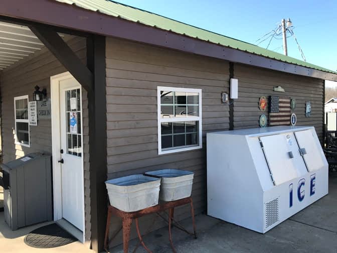 outside view of piney river laundry room