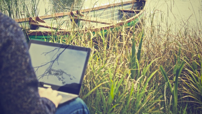 The Ultimate Guide on How to Make Money on the Road - Fulltime Families