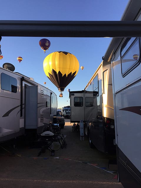 Hot air balloon over RVS