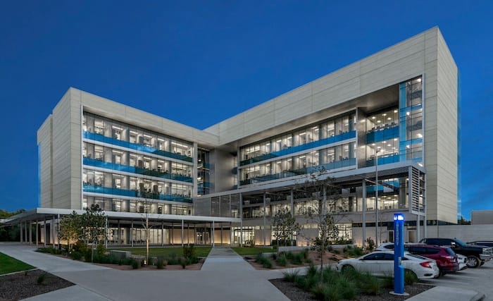 UT Southwestern Biomedical Engineering and Sciences Building exterior