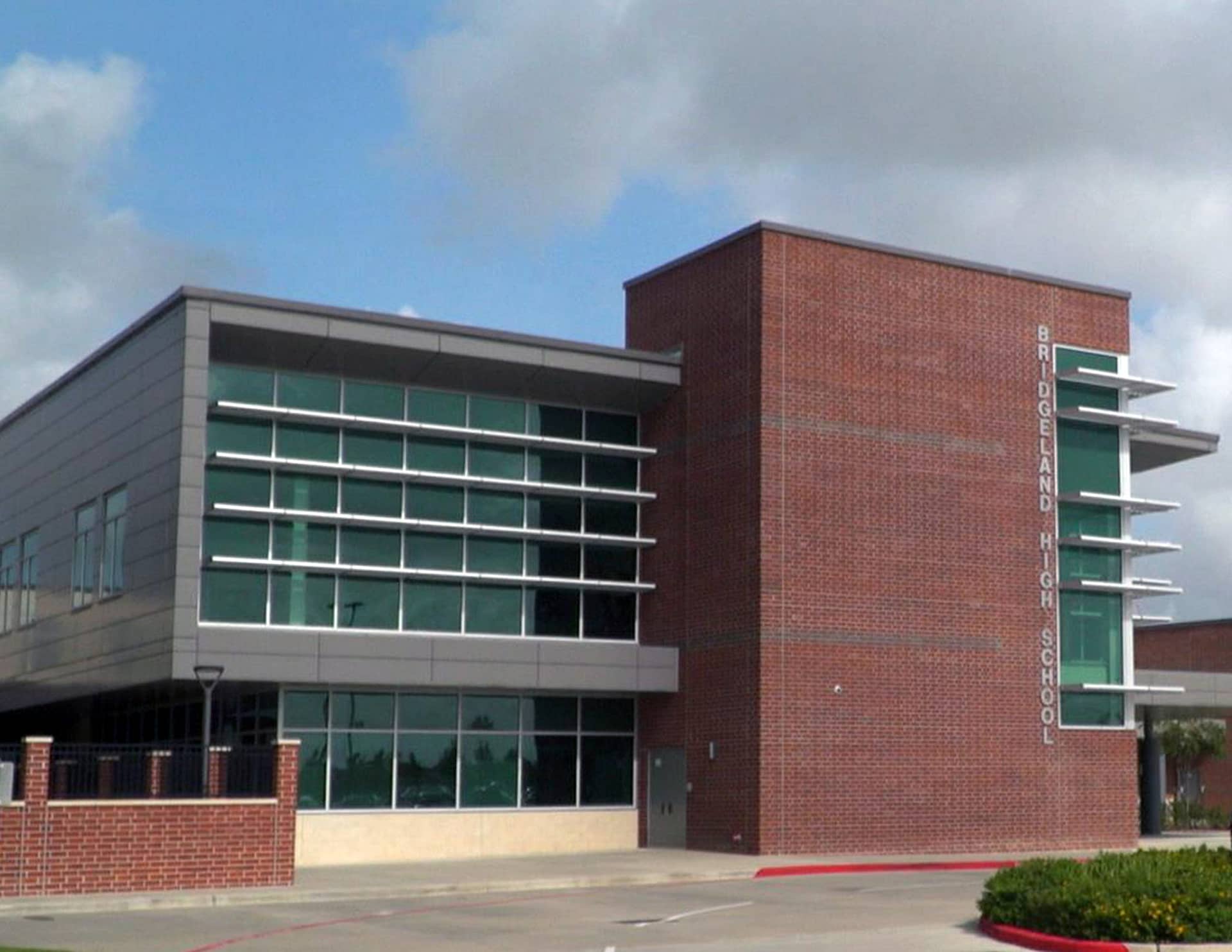 Bridgeland HS