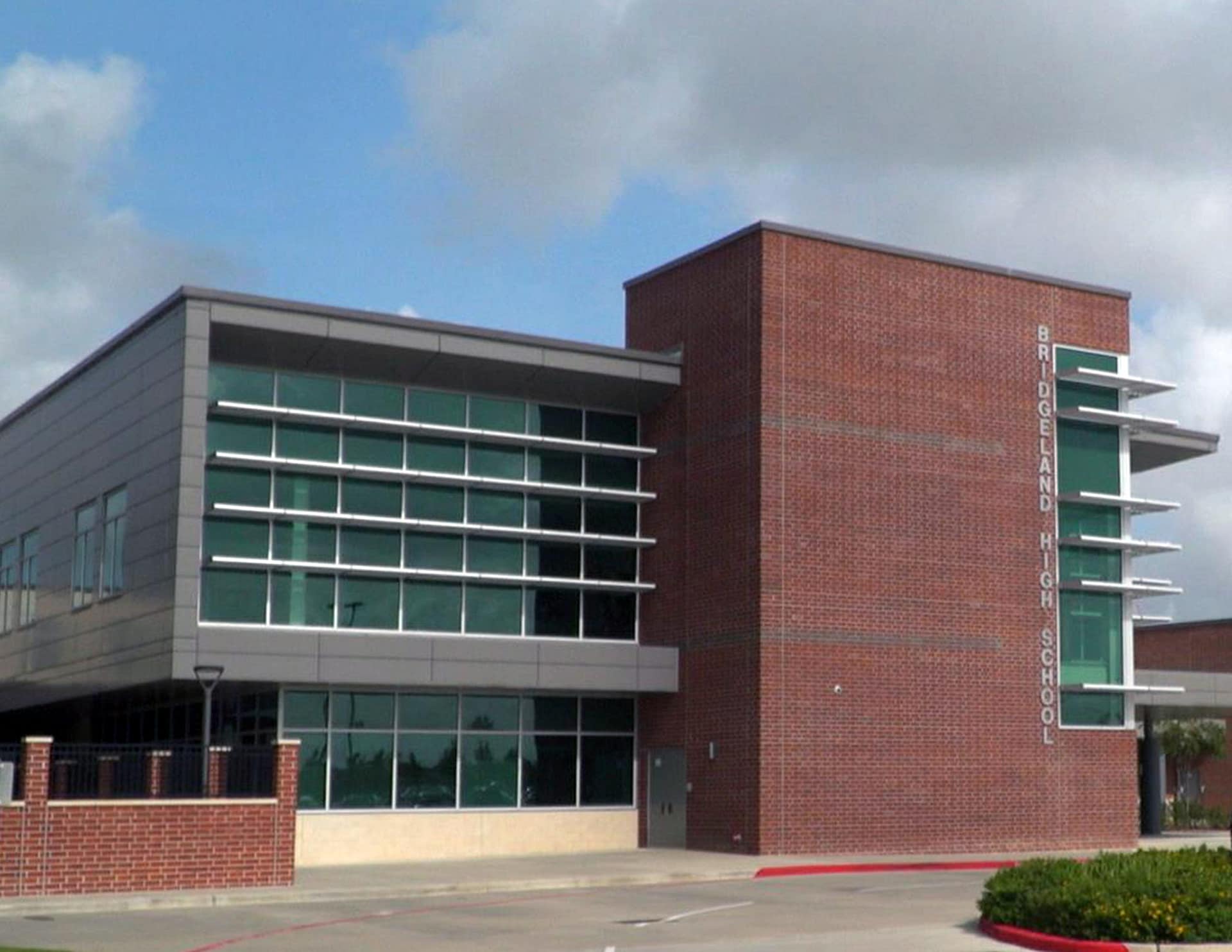 Bridgeland HS