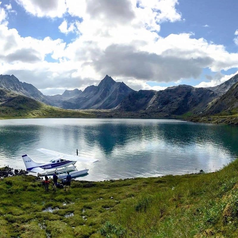 floatplane in denali