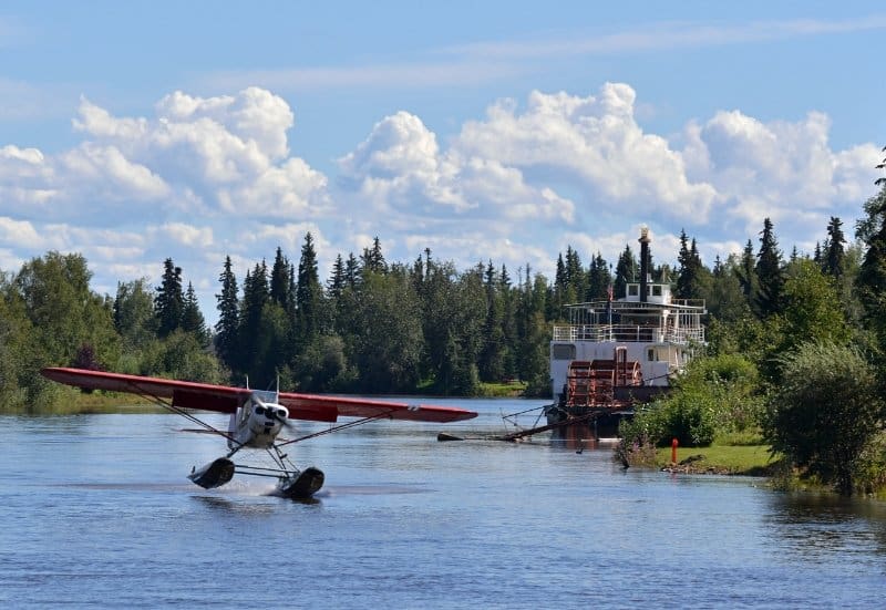 floatplane landing