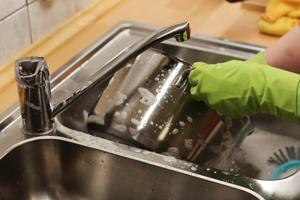 Clean Up Old RV Plastic Sinks with ToothPaste