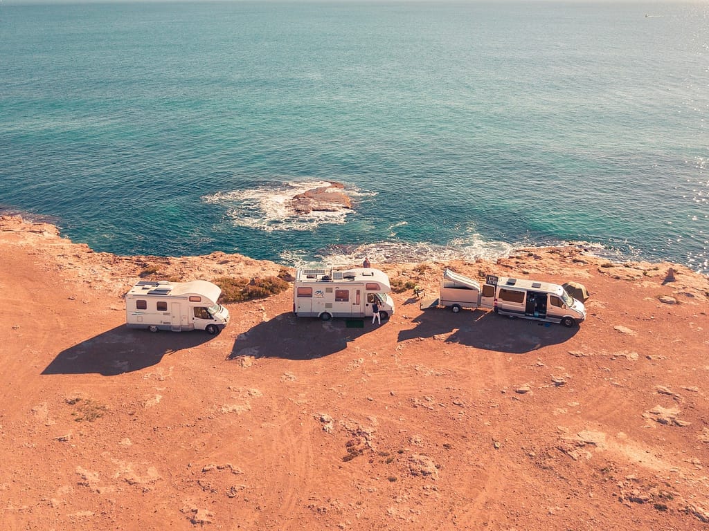 RVs dry camping near the beach