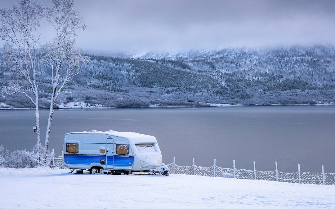 How Much Snow Can an RV Roof Handle? 3 Important Tips for Protecting Your RV Roof in Winter