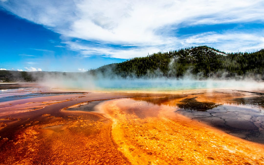 Yellowstone National Park: Grand Prismatic Spring