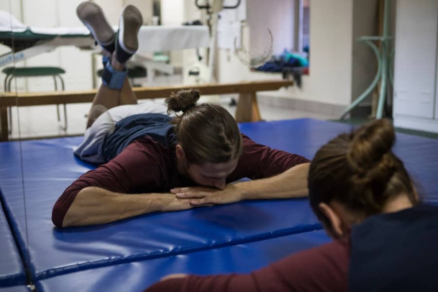 acl knee rehab