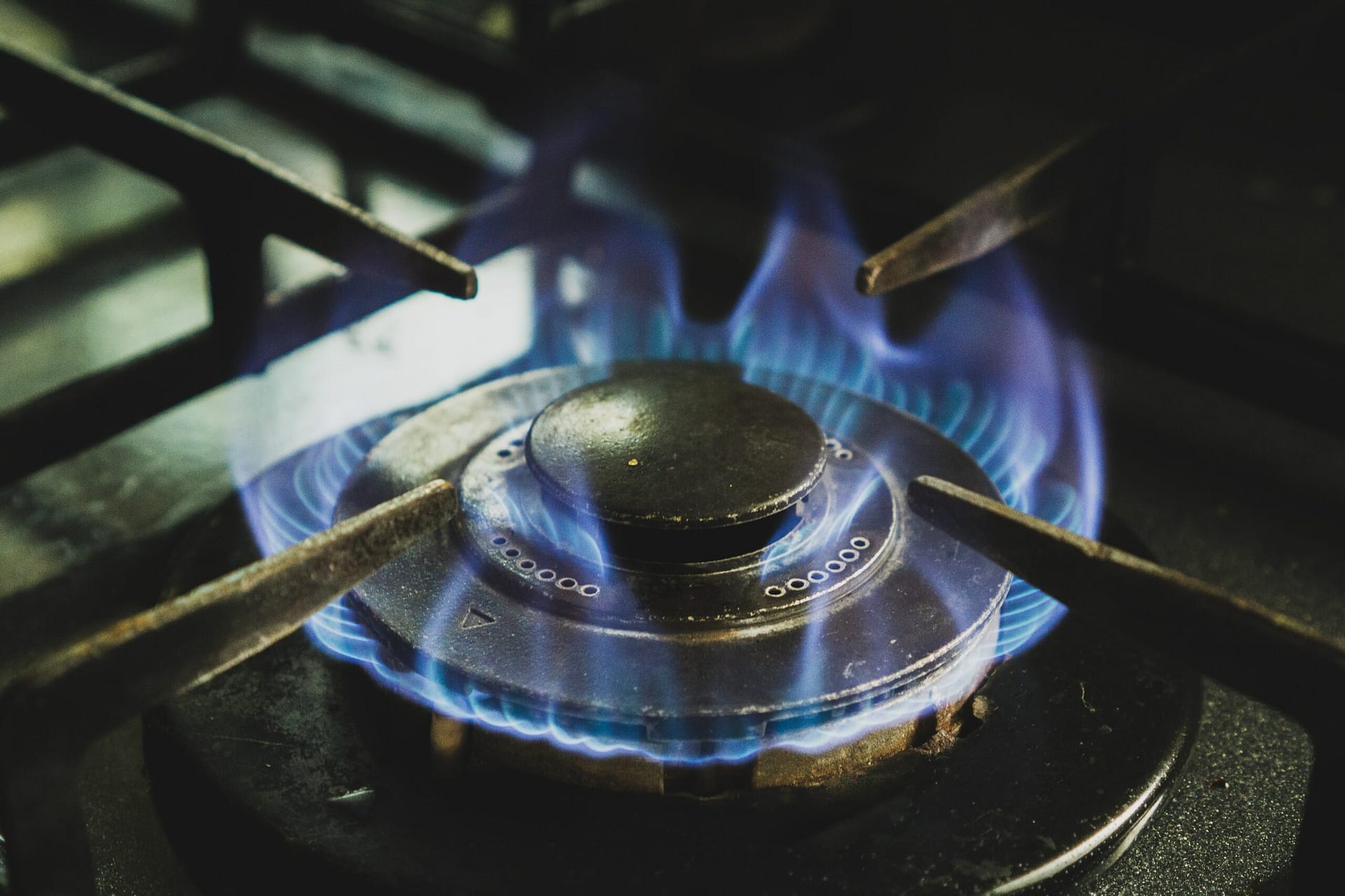 Should You Convert Your Gas Stoves to Electric?