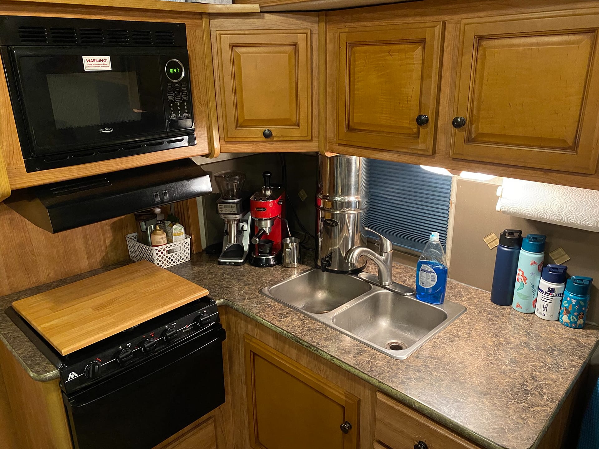 27 Ideas for Organizing and Saving Space in an RV Kitchen